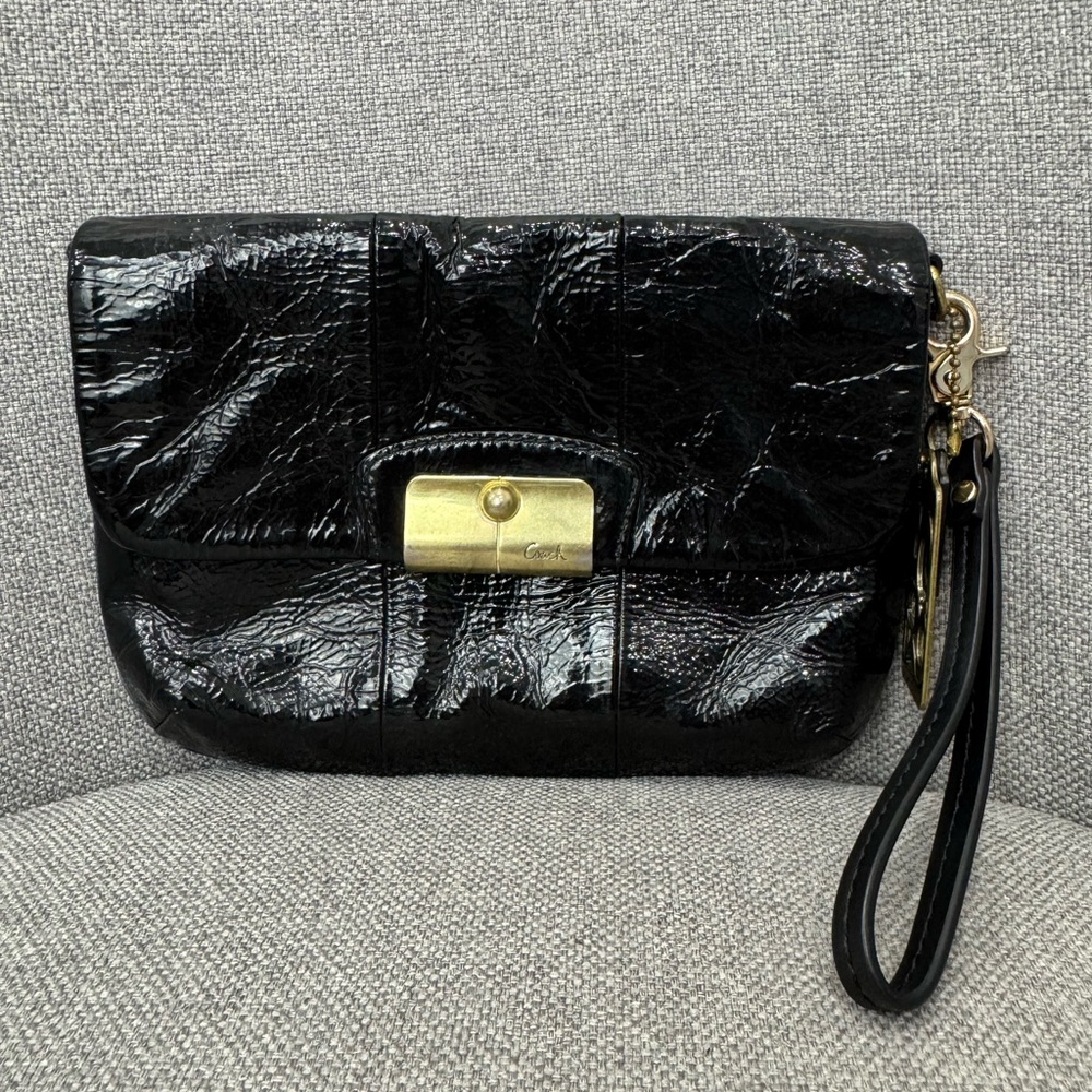 Coach black authentic clutch